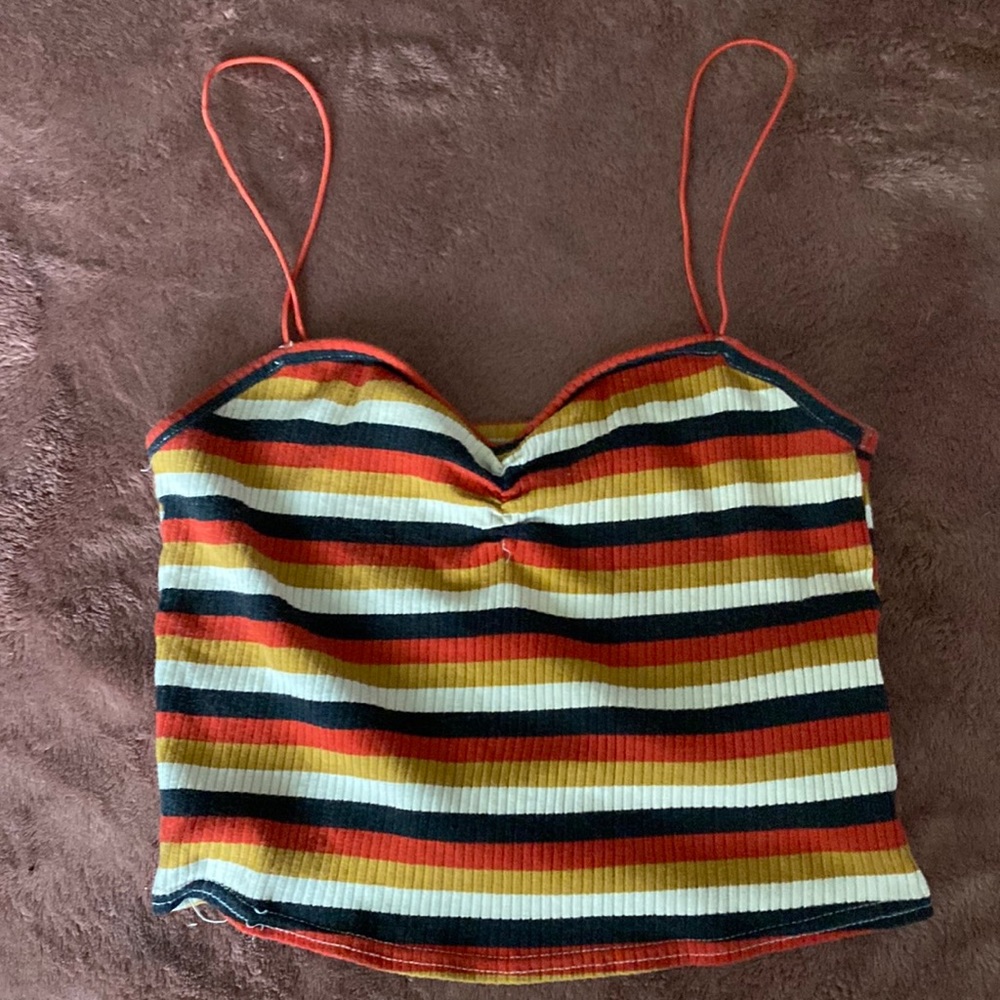 Multi-colored cropped, ribbed tank top.